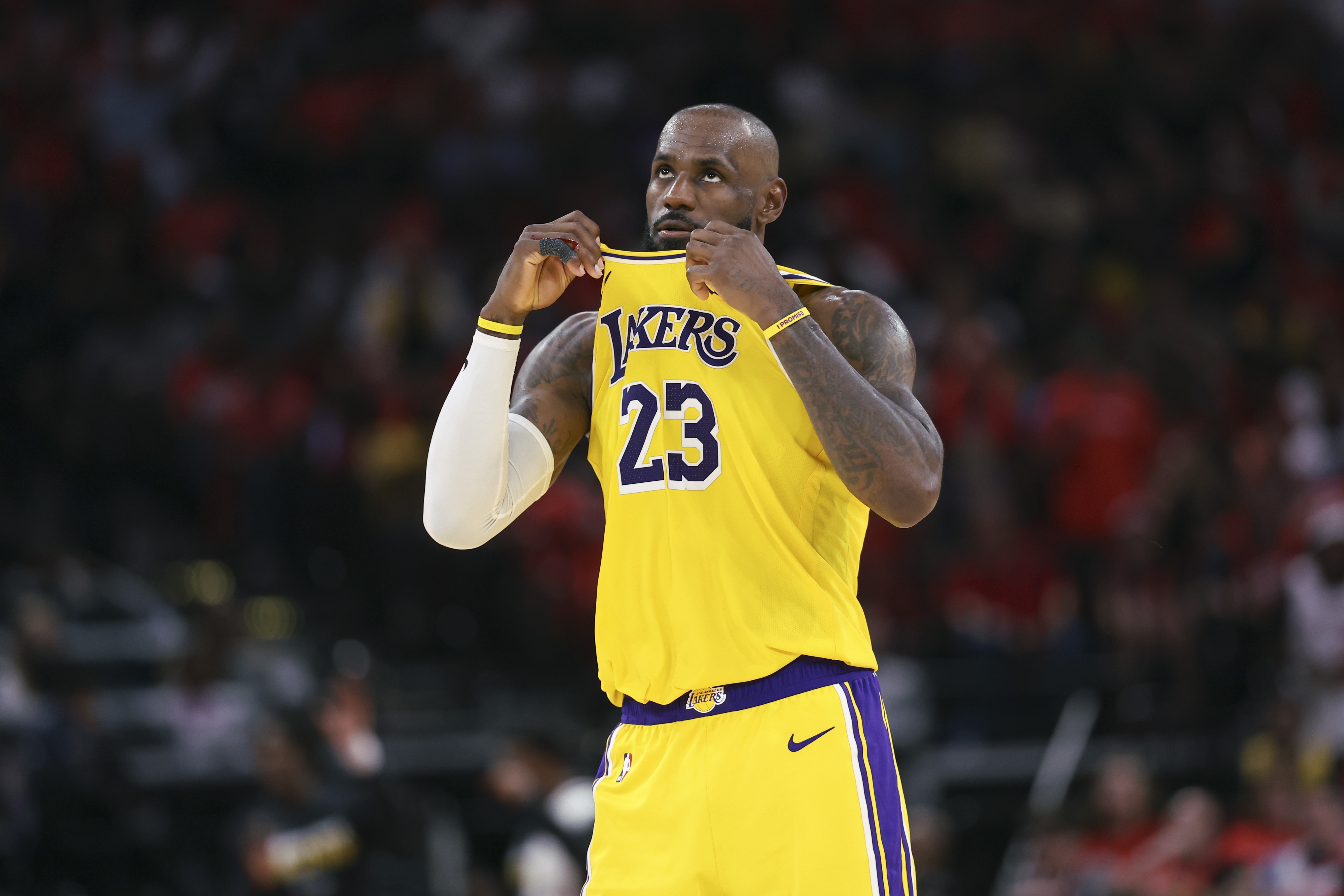 Windhorst：詹姆斯仍未确定是否征战下季 防守短板或成离队导火索