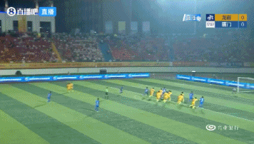 王鑫海头槌赛季第4球 厦门半场1-0领先龙岩