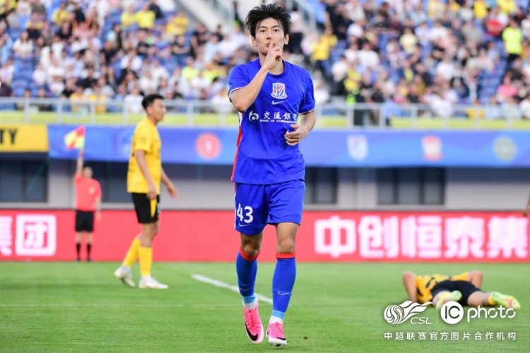 申花客场2-2逼平西海岸 朱辰杰角球头槌绝平救主