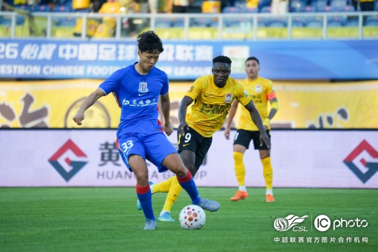 申花客场2-2逼平西海岸 朱辰杰角球头槌绝平救主