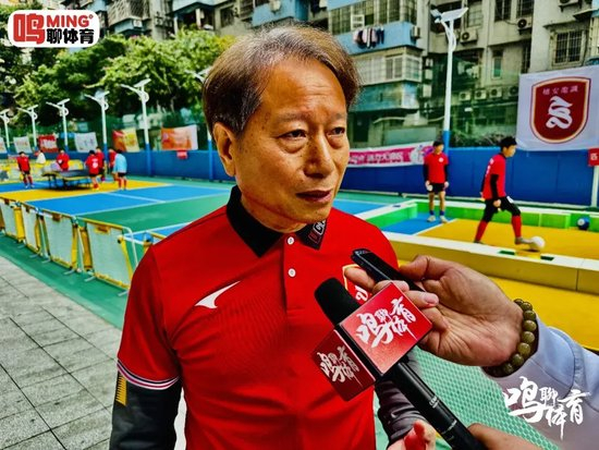 周穗安推动社区足球破圈:穗安街超启动,三人笼式与无人机足球同场竞技 周穗安推动社区足球破圈:穗安街超启动,三人笼式与无人机足球同场竞技