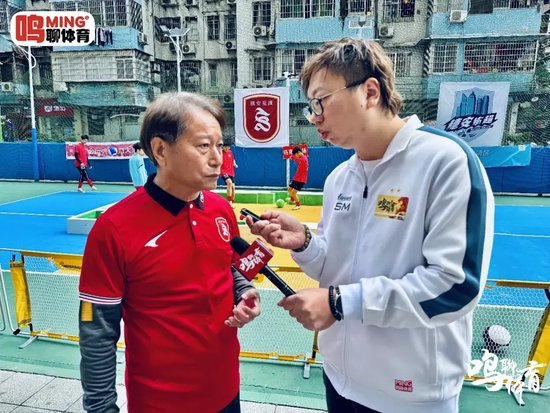 周穗安推动社区足球破圈:穗安街超启动,三人笼式与无人机足球同场竞技 周穗安推动社区足球破圈:穗安街超启动,三人笼式与无人机足球同场竞技