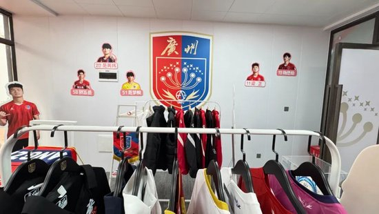 中乙广州蒲公英品牌形象店开业:选址越秀山足球圣地,运营再进一步 中乙广州蒲公英品牌形象店开业:选址越秀山足球圣地,运营再进一步
