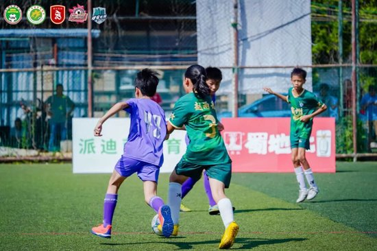周穗安:2025年穗安街超落幕,未来推微型球场让下楼即踢球 周穗安:2025年穗安街超落幕,未来推微型球场让下楼即踢球
