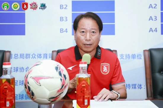 周穗安详解“穗安街超”五人制:专业赛制保苗子,天然草场模拟职业氛围 周穗安详解“穗安街超”五人制:专业赛制保苗子,天然草场模拟职业氛围