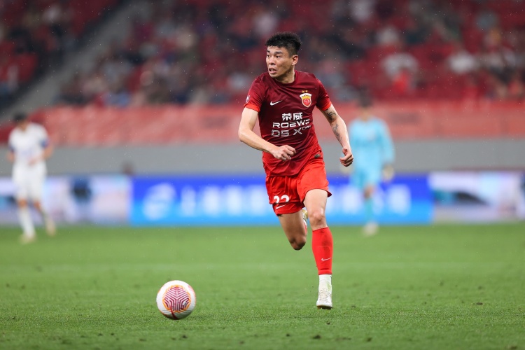 李帅故乡破门难救主 海港客场2-3负辽宁铁人 李帅故乡破门难救主 海港客场2-3负辽宁铁人