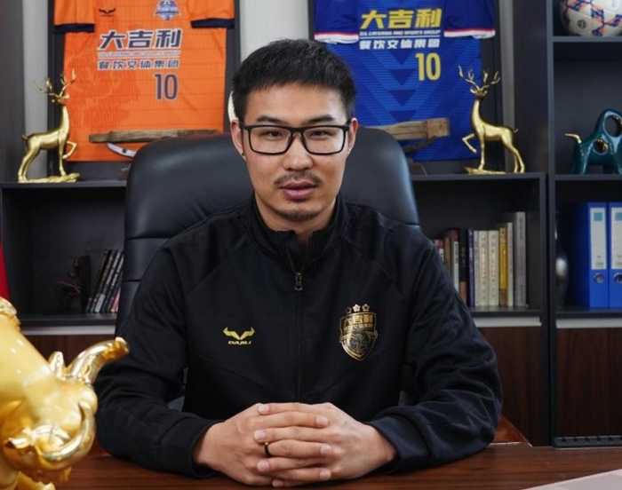 从后厨小工到中超赞助商:前国安球员王栋的曲线创业路