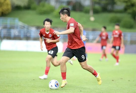 中乙-广州蒲公英3-0泉州亚新 范芮玮15分钟传射定胜局 争冠组悬念留至末轮 中乙-广州蒲公英3-0泉州亚新 范芮玮15分钟传射定胜局 争冠组悬念留至末轮