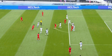 黄政宇处子球 国足1-0中国香港东亚杯收关