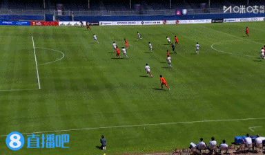 张家鸣连续晃动造乌龙 U19国足半场1-0领先沙特U21 张家鸣连续晃动造乌龙 U19国足半场1-0领先沙特U21