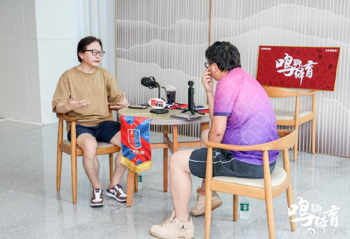 钟毅给广州蒲公英半程打7.5分:伤病高考拖累阵容,郭五岳模板金英权 钟毅给广州蒲公英半程打7.5分:伤病高考拖累阵容,郭五岳模板金英权