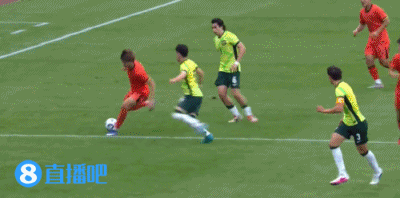 U19国足1-0澳大利亚 杨铭锐破门依合散扑点+两度化解单刀 U19国足1-0澳大利亚 杨铭锐破门依合散扑点+两度化解单刀