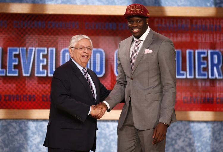 NBA乐透新政封杀摆烂:连续三年前五顺位成为历史,雷霆马刺火箭往事盘点 NBA乐透新政封杀摆烂:连续三年前五顺位成为历史,雷霆马刺火箭往事盘点