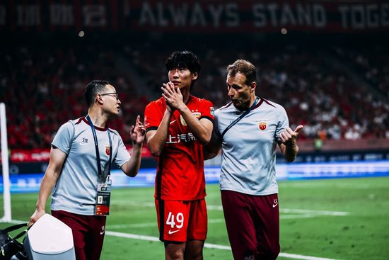 19岁李新翔传射建功 海港3-0横扫英博重返胜轨 19岁李新翔传射建功 海港3-0横扫英博重返胜轨