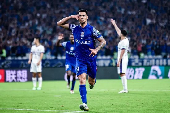 申花3-0津门虎,半程35分紧追国安,阿马杜复出新援到位 申花3-0津门虎,半程35分紧追国安,阿马杜复出新援到位