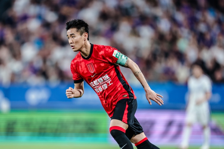 韦世豪半程MVP,张玉宁本土金靴,蓉城国安各三将入围TOP10 韦世豪半程MVP,张玉宁本土金靴,蓉城国安各三将入围TOP10