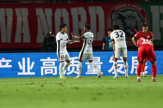 海港客场3-1擒河南 双新星连场建功
