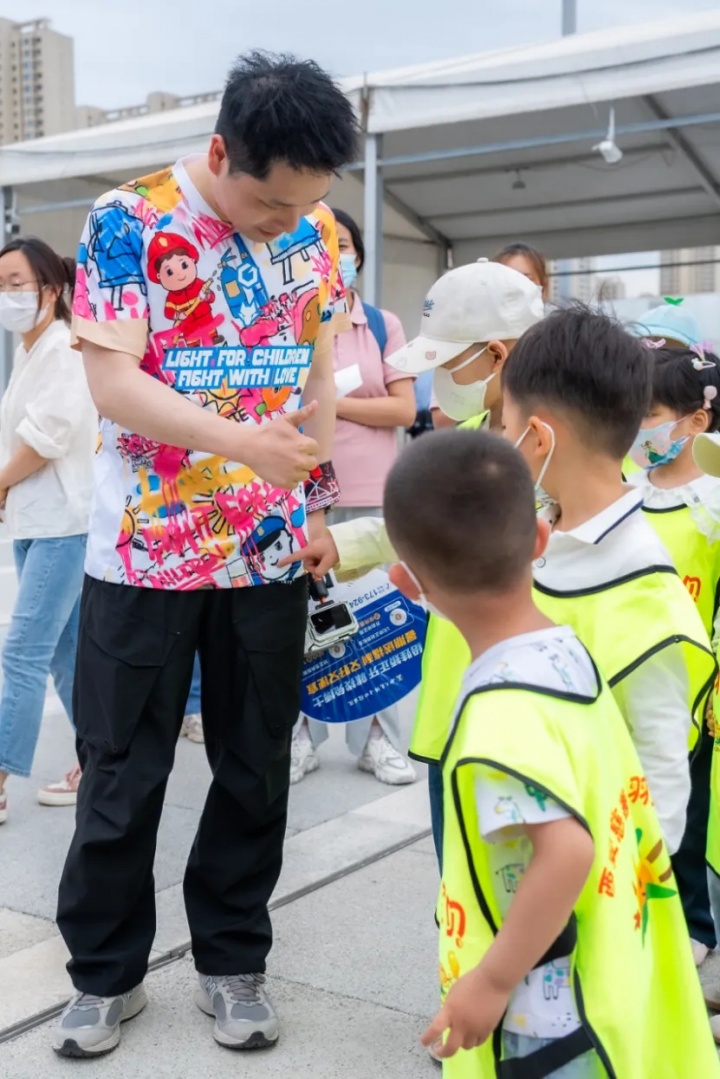 陕西联合主场首秀日：心羽宝贝手绘球衣售罄 1.5万人掌声致敬