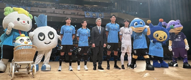 8队换帅+3队重建:2025日职联黑马井喷,神户卫冕迎巨变 8队换帅+3队重建:2025日职联黑马井喷,神户卫冕迎巨变