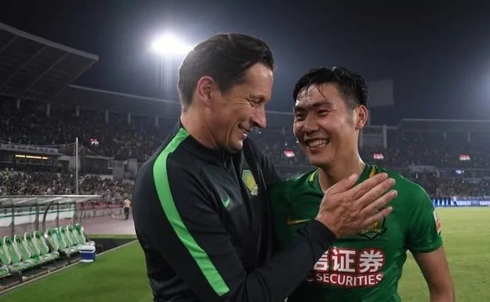 雷腾龙:中国足球要好,等我教的孩子当教练 雷腾龙:中国足球要好,等我教的孩子当教练
