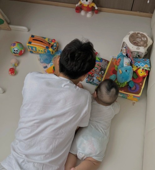 刘祝润社媒晒亲子照 赛季18场造5球