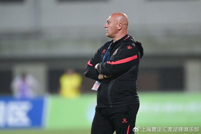 中甲三队齐换帅:嘉定汇龙3-0开门红 苏州换萨尔科 红狮垫底自救 中甲三队齐换帅:嘉定汇龙3-0开门红 苏州换萨尔科 红狮垫底自救