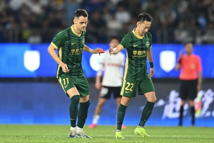 30岁程进：左膝韧带撕裂康复中，我已扔掉拐杖