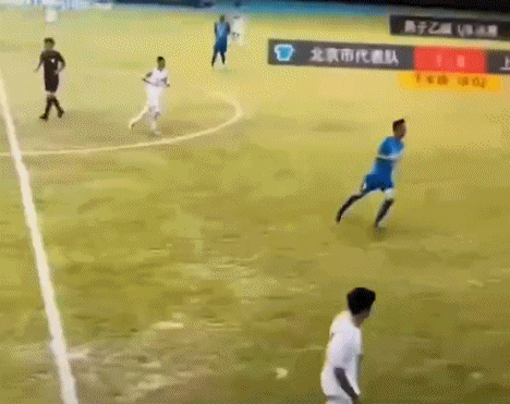 暴力犯规致对手腓骨骨折,北京队曹博远遭停赛6场 暴力犯规致对手腓骨骨折,北京队曹博远遭停赛6场