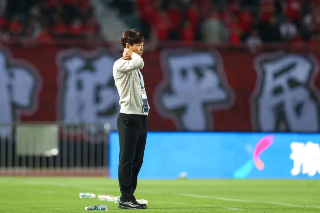 河南3-1逆转海牛取主场首胜 南基一用人迷局与临场纠错 河南3-1逆转海牛取主场首胜 南基一用人迷局与临场纠错