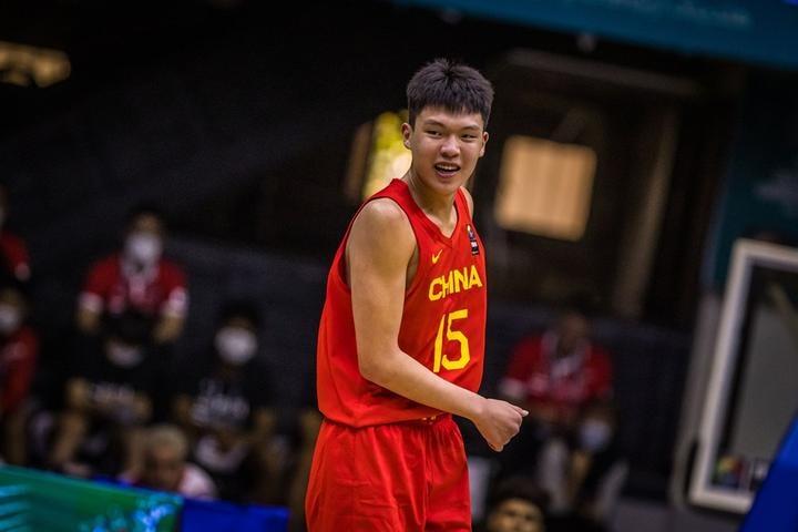 王俊杰18+14统治热身，柯凡：锋线储备够用，主场打日本不虚