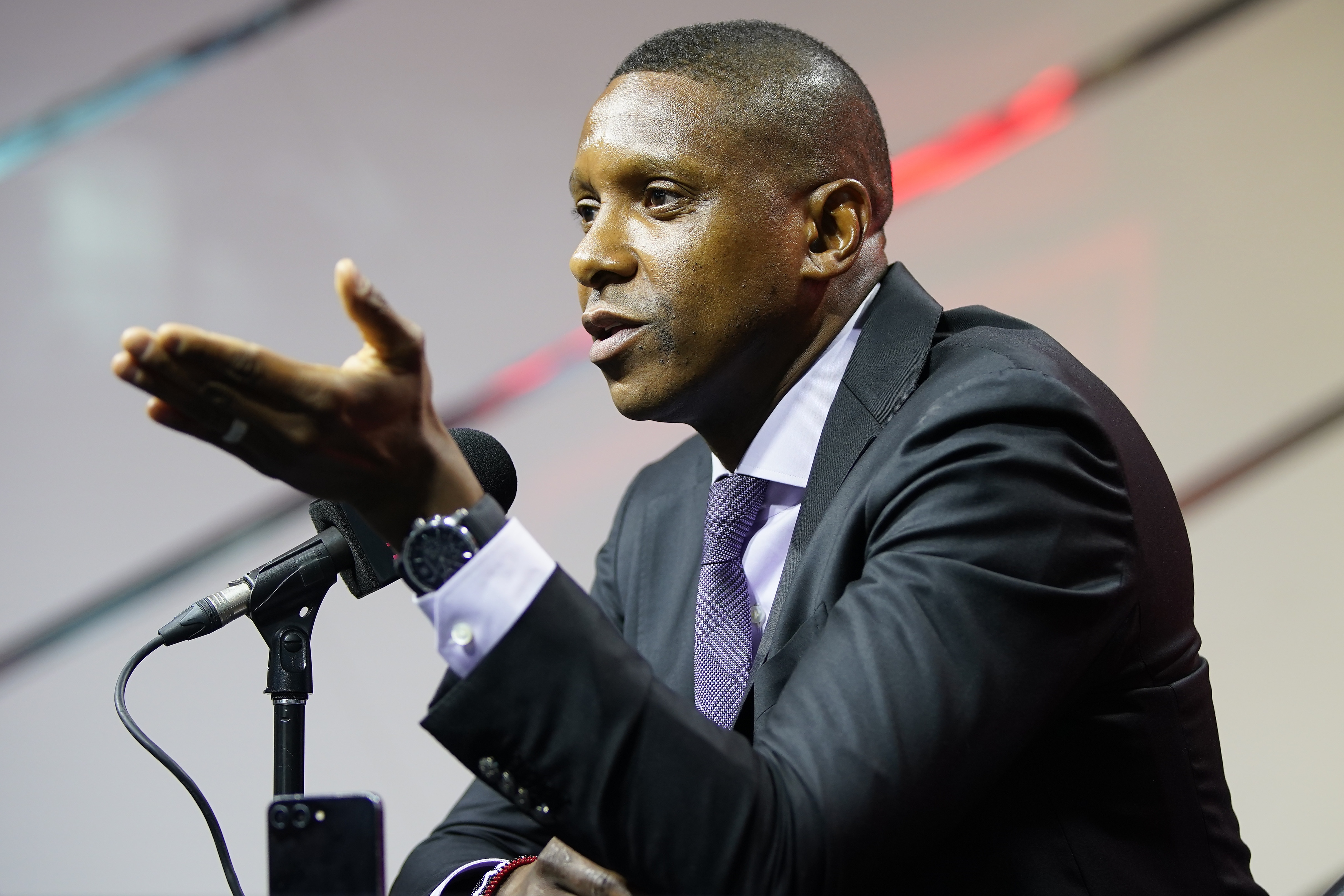 加福德谈乌杰里:NBA是生意 换基德早有预案