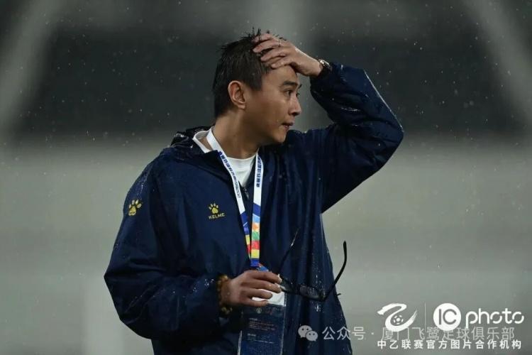 十人厦门飞鹭客场0-1温州,三连胜遭大雨中断 十人厦门飞鹭客场0-1温州,三连胜遭大雨中断