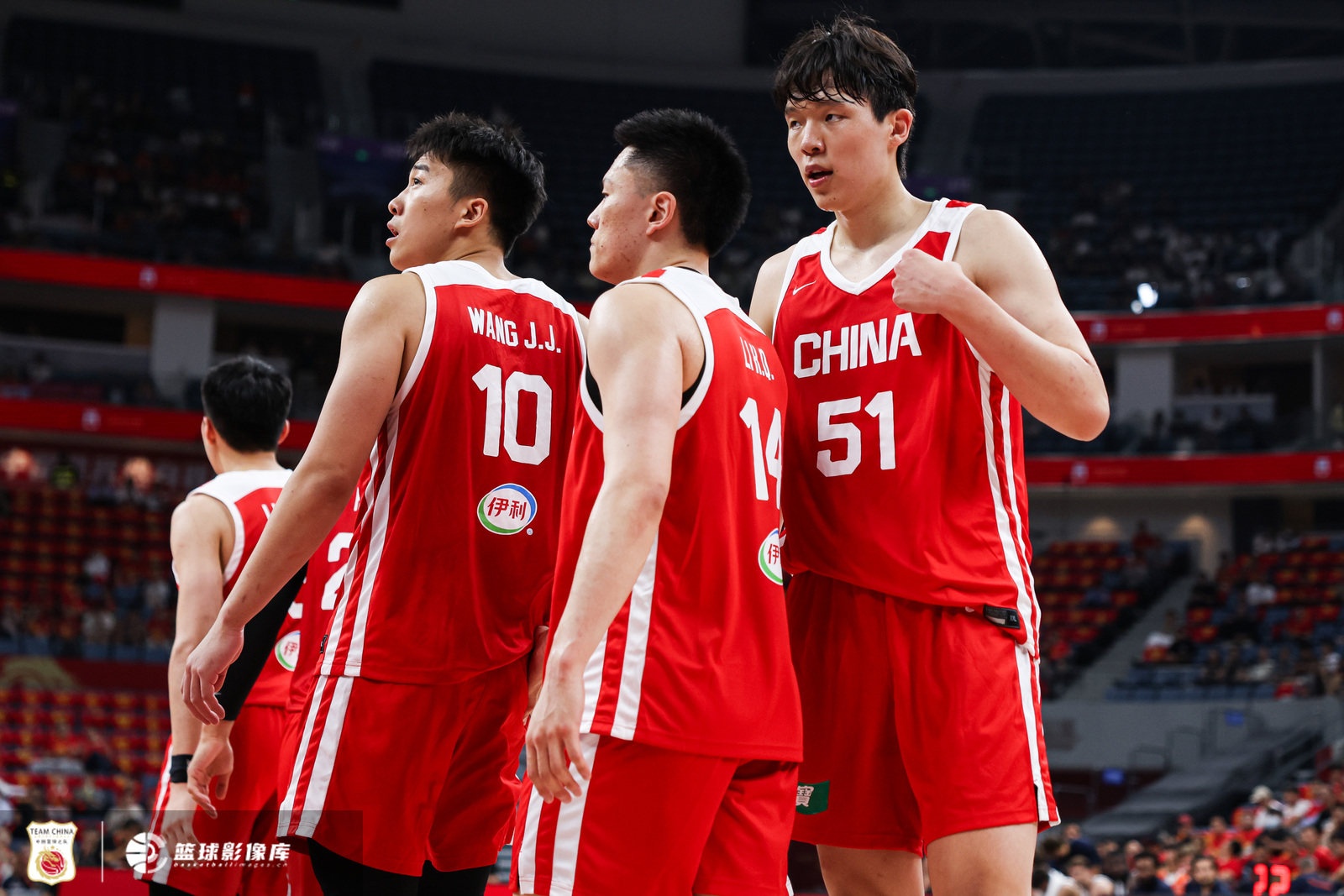 7分8篮板难掩战术梗阻,杨瀚森蓝领化或为破局关键 7分8篮板难掩战术梗阻,杨瀚森蓝领化或为破局关键