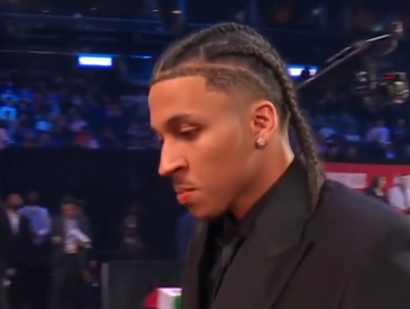卡尔选秀直言被交易 湖人向上交易24号签锁定3D侧翼 卡尔选秀直言被交易 湖人向上交易24号签锁定3D侧翼