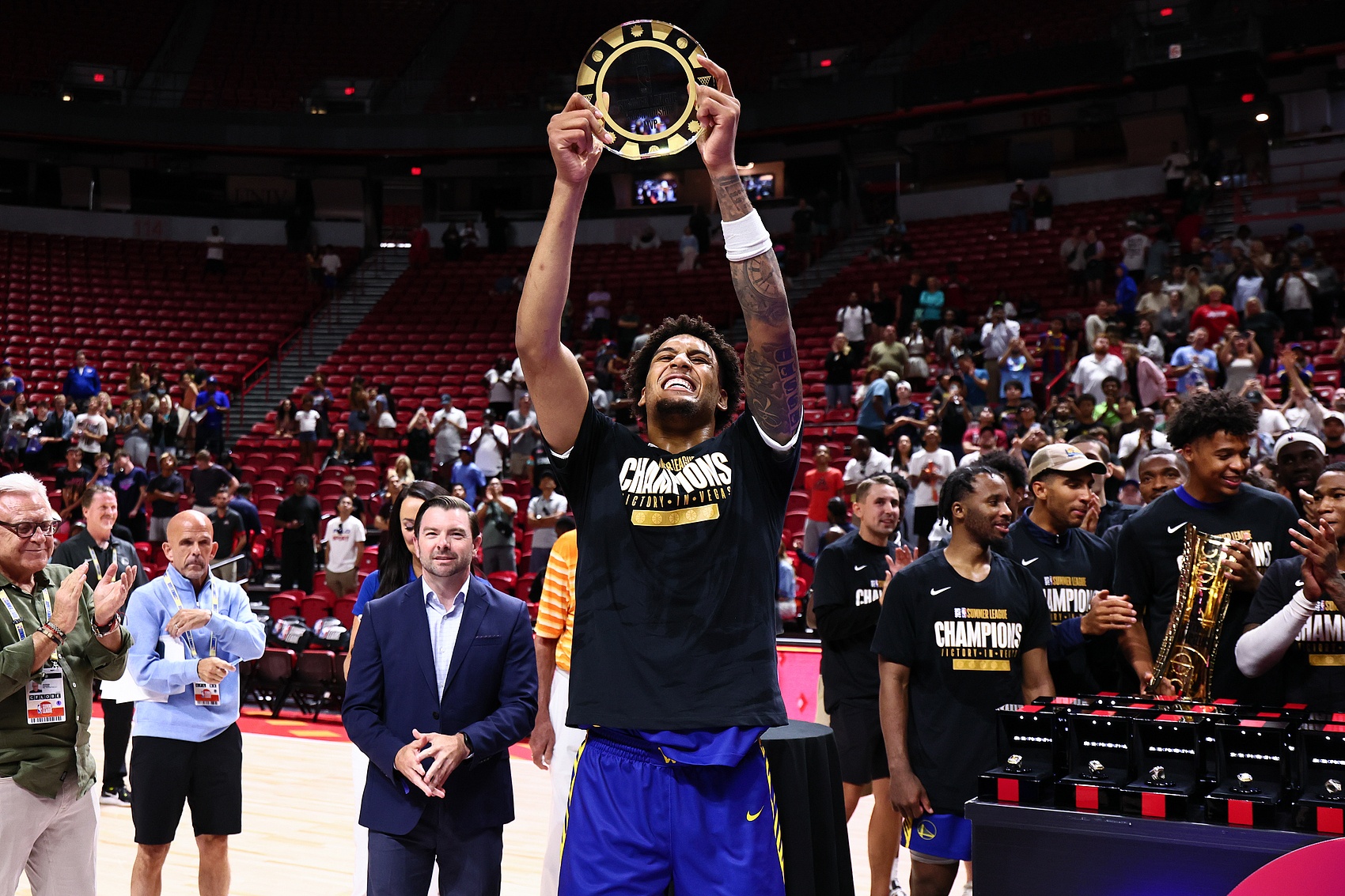 伦德博格包揽夏联双MVP 勇士11号签押注即战力 伦德博格包揽夏联双MVP 勇士11号签押注即战力