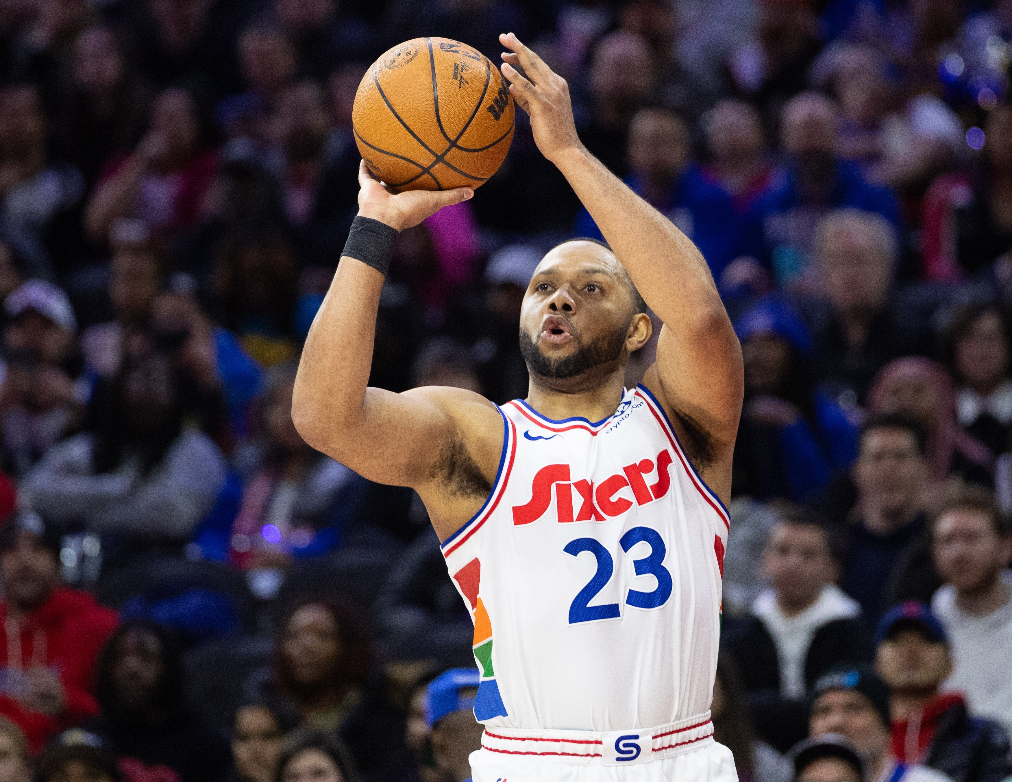 记者:埃里克·戈登即将宣布退役 结束18年NBA生涯