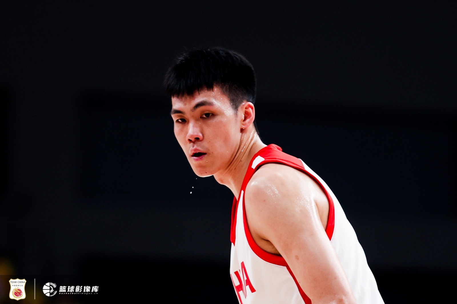 媒体人:庞峥麟今夏比赛几乎没拉过 李悦洲未来会是后卫重要人选