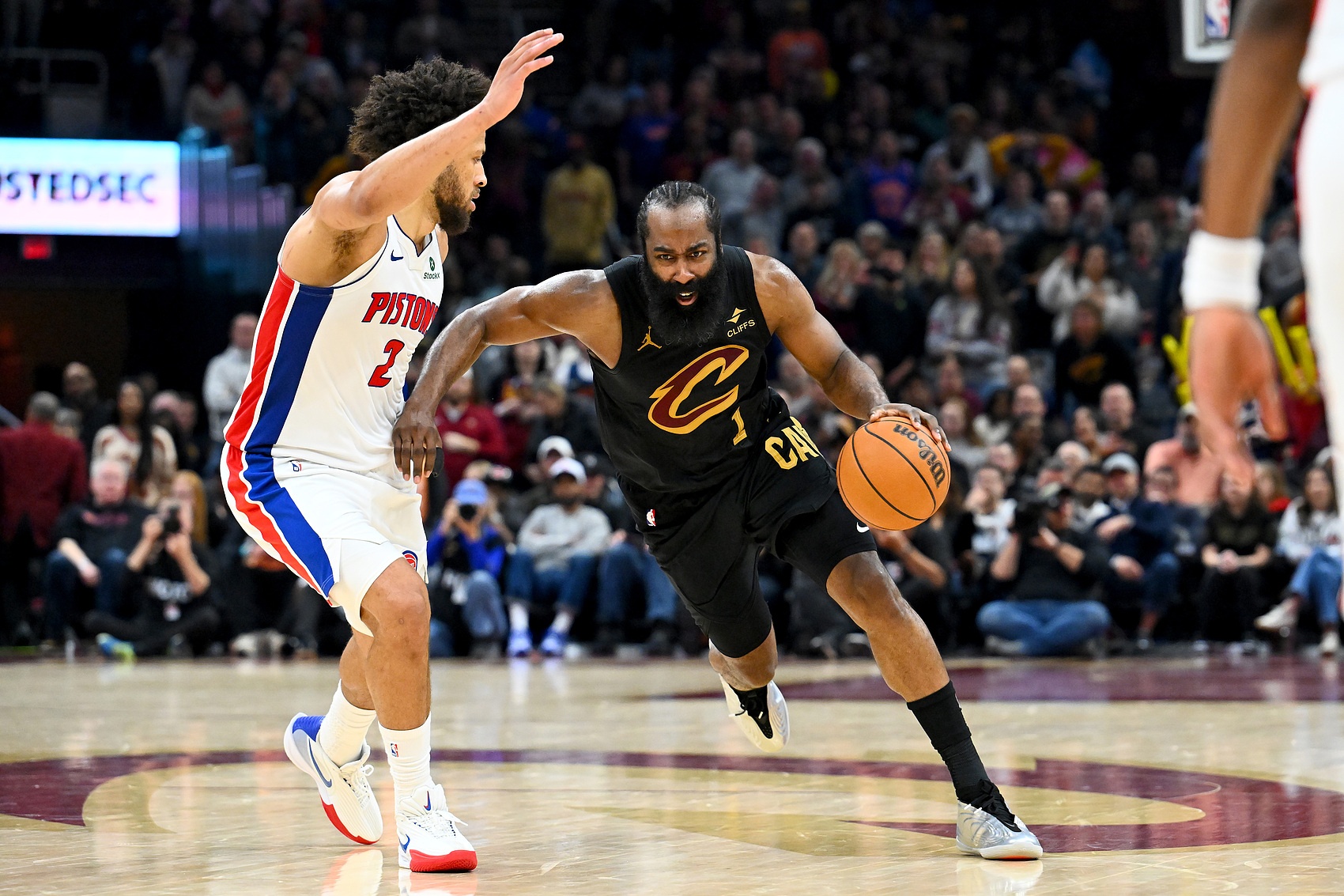 NBA季后赛比分预测：骑士vs活塞 湖人vs雷霆 盘口与伤病数据解析